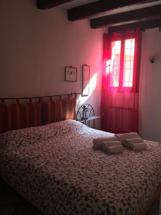 Pink House In Venice City Center Apartment ภายนอก รูปภาพ